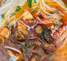 Braised Chicken Rice Noodles