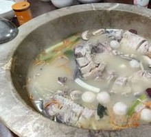 Osmanthus Steamed Fish in Stone Pot