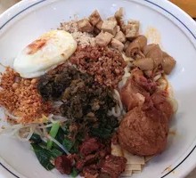 Signature Pig Intestine Braised Noodles