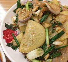 Wild Eggplant Stir-Fried with Potatoes