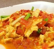 Tomato and Egg Stir-Fry