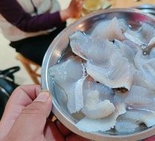 Slippery Stir-Fried Wuchang Fish Slices