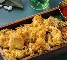 Dai-Style Fried Tofu with Crispy Coating