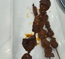 Grilled Yellow Beef Skewers