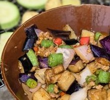 Stir-Fried Pork and Eggplant Cubes