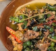 Spicy Chili Stir-Fried Pork