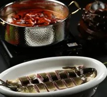 Boiled Fine-Scaled Fish in High-Quality Broth