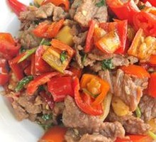 Stir-Fried Beef with Yellow Onion