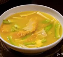 Tofu Soup with Loofah and Wild Mushrooms