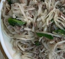 Sour Bamboo Shoots with Beef