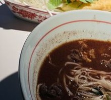 Stir-Fried Beef Boat Noodles with Mixed Vegetables