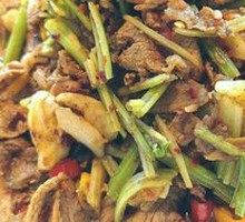 Stir-Fried Beef with Yellow Onion