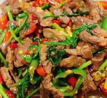 Stir-Fried Beef with Yellow Onion