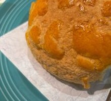 Hong Kong-style Pineapple Bun with Butter