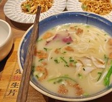 A Sentimental Bowl of Rice Noodles