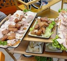 Crispy Pork Foot Slices by Fucun Pig Little Brother
