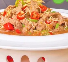 Double Pepper and Leek Fragrant Beef Strips