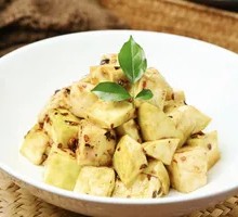 Green Mango and Pineapple Salad
