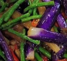 Eggplant Stir-Fried with Green Beans