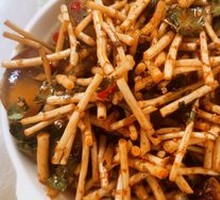 Gray Egg Tossed Houttuynia Herb