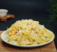Egg and Potato Stir-Fried Rice