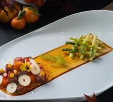 Golden Garlic Snowflake Beef Cubes