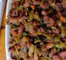 Sour Cabbage Stir-fried with Red Beans