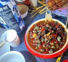 Stir-Fried Spicy Freshwater Snails in Oil