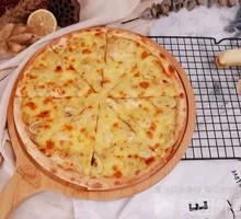 Delicious Banana Pizza