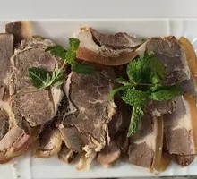 Boiled Beef with Skin