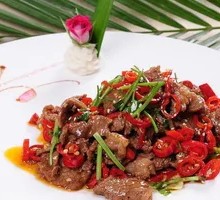 Stir-Fried Beef with Yellow Onion