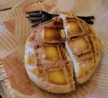 Baked Pineapple Bun