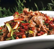 Stir-Fried Beef with Yellow Onion