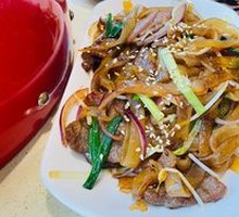 Dry-Fried Beef Rice Noodles