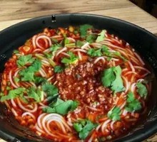 Stewed Rice Noodles with Meat Sauce