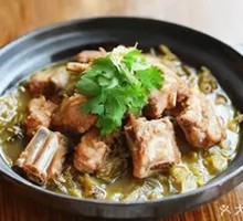 Sour Cabbage Stewed Pork Bones