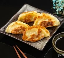Celery and Pork Pan-Fried Dumplings