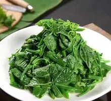 Stir-fried Yangguava Leaves