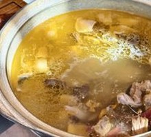 Xuanwei Pig's Trotter Chicken