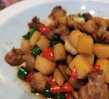 Spicy Green Pepper Chicken Stir-fry