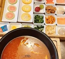 Yunnan Wild Sour Soup Crossing-the-bridge Rice Noodles