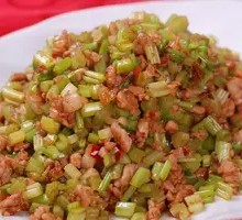 Stir-fried Minced Pork with Celery