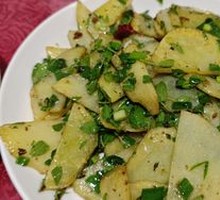 Sichuan Pepper Leaf Stir-fried Potato Slices
