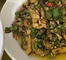 Stir-fried Hand-Responsive Mushroom
