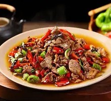 Stir-fried Yellow Beef with Roasted Peppers