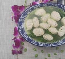 Bean Sprout and Pork Dumpling Soup