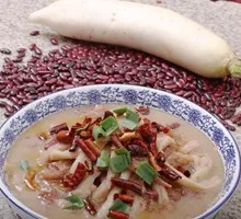 Turnip Strips Stewed with Ham Skin