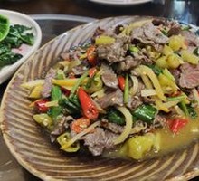 Stir-Fried Beef with Sour Papaya