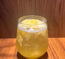 Pineapple Sparkling Drink
