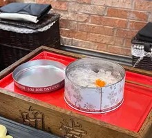 Crab Roe Shrimp Dumplings in Snow Cream